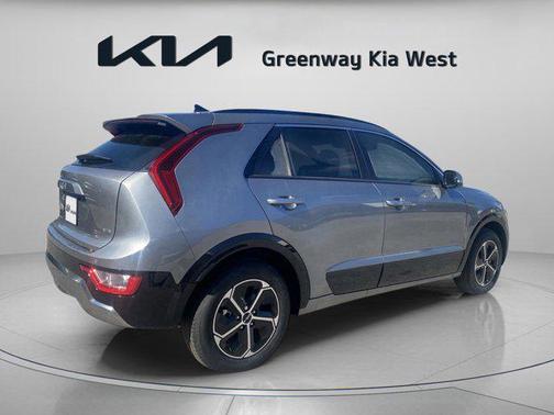 2025 Kia Niro SX
