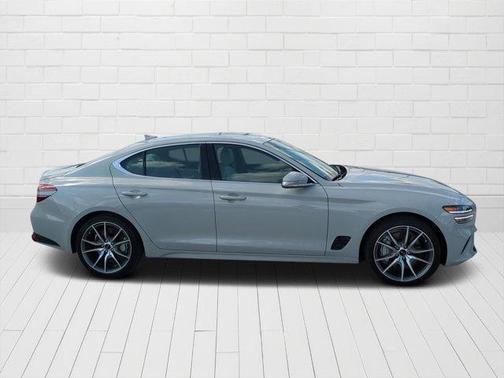 2024 Genesis G70 2.5T RWD