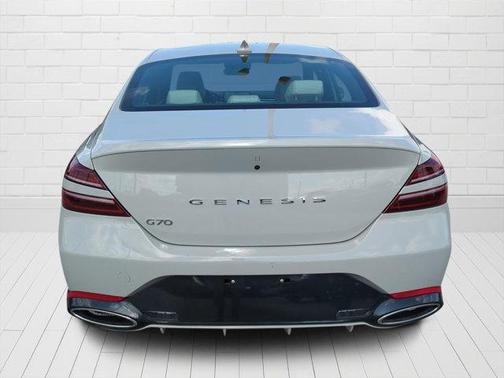2024 Genesis G70 2.5T RWD