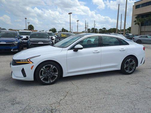 2022 Kia K5 EX