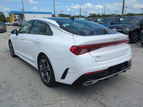 2022 Kia K5 EX