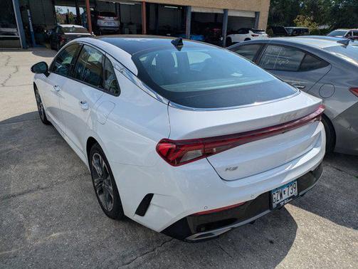 2022 Kia K5 EX