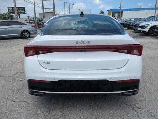 2022 Kia K5 EX