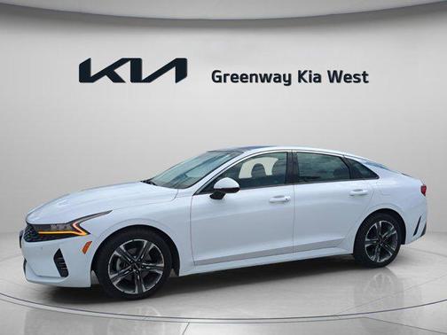 2022 Kia K5 EX