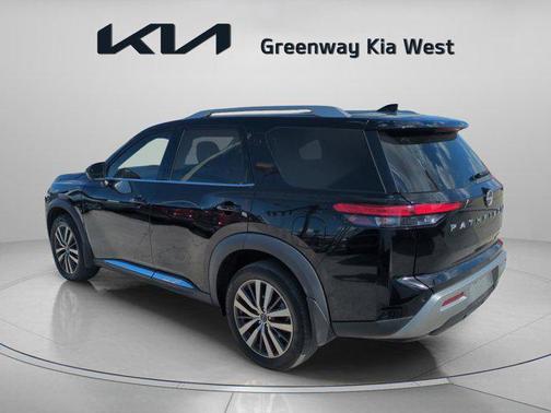 2022 Nissan Pathfinder Platinum 2WD