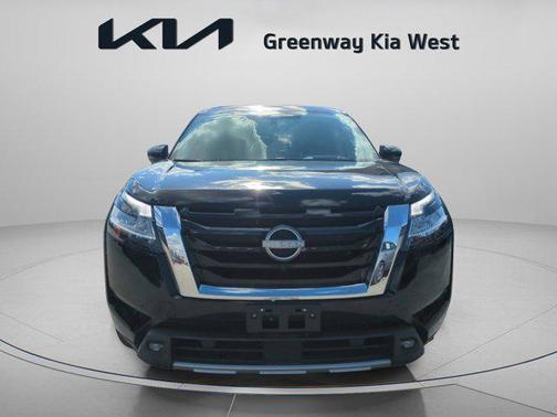 2022 Nissan Pathfinder Platinum 2WD