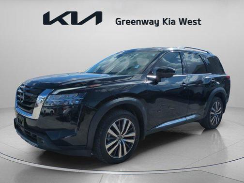 2022 Nissan Pathfinder Platinum 2WD