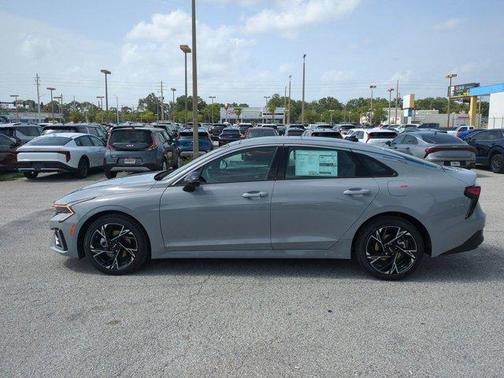 2025 Kia K5 GT-Line