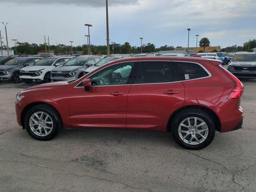 2020 Volvo XC60 T5 Momentum