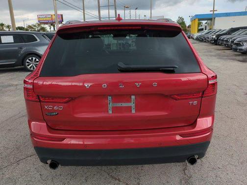 2020 Volvo XC60 T5 Momentum