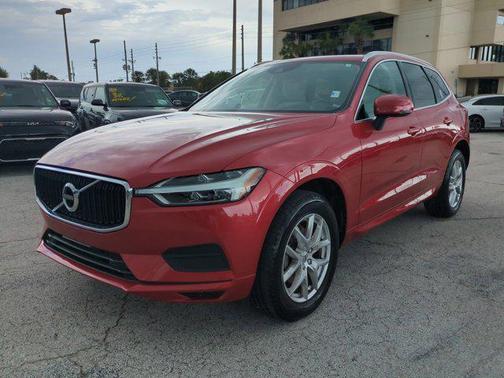 2020 Volvo XC60 T5 Momentum