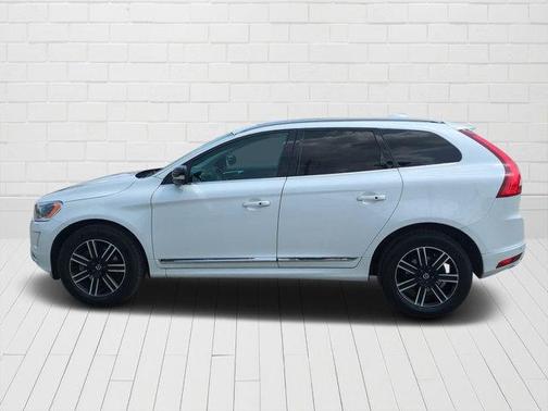 2017 Volvo XC60 T5 Dynamic