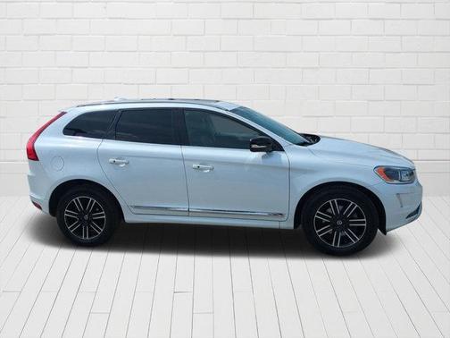 2017 Volvo XC60 T5 Dynamic