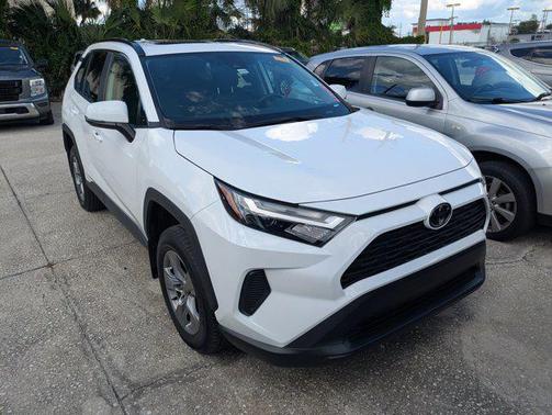 2024 Toyota RAV4 XLE