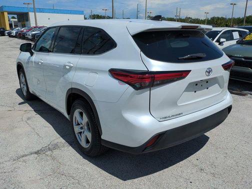 2022 Toyota Highlander L