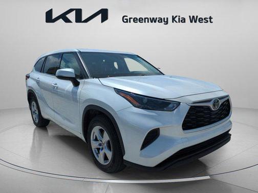 2022 Toyota Highlander L