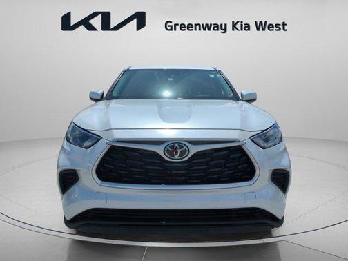 2022 Toyota Highlander L