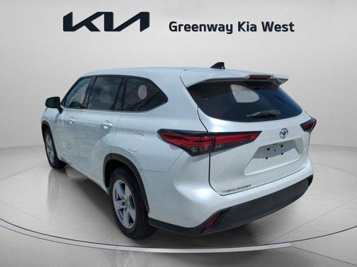 2022 Toyota Highlander L