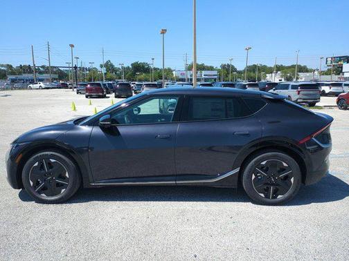 2025 Kia EV6 Wind
