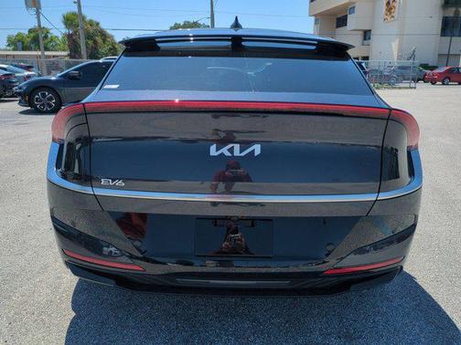 2025 Kia EV6 Wind
