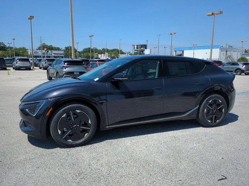 2025 Kia EV6 Wind
