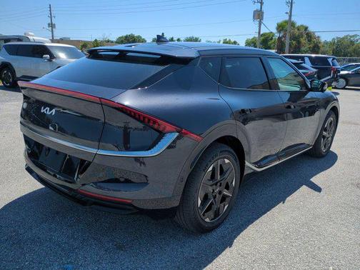 2025 Kia EV6 Wind