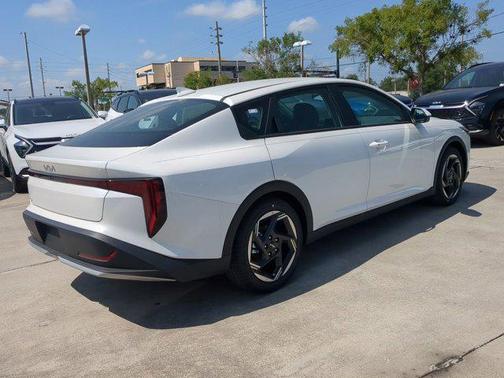 2025 Kia K4 EX
