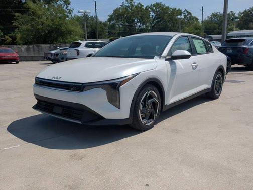 2025 Kia K4 EX