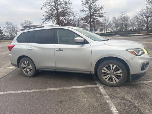 2019 Nissan Pathfinder SL