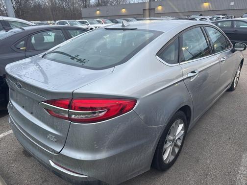 2020 Ford Fusion Hybrid SE
