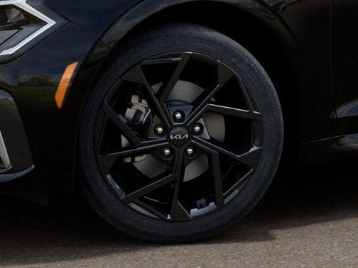Aurora Black Pearl 2026 Kia K5 GT-Line