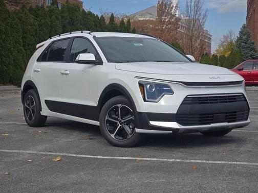 2025 Kia Niro EX
