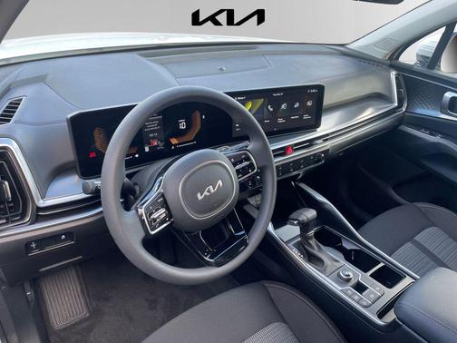 2025 Kia Sorento LX