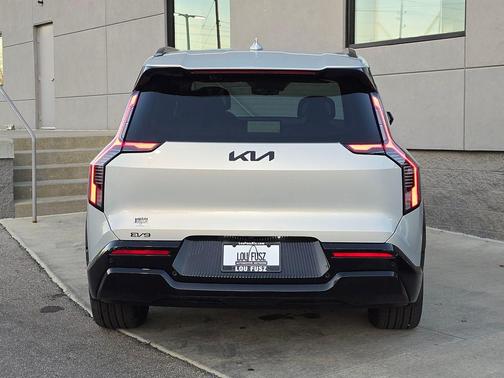 2026 Kia EV9 Land