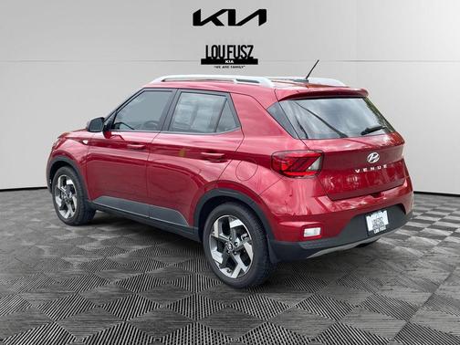 2024 Hyundai VENUE SEL