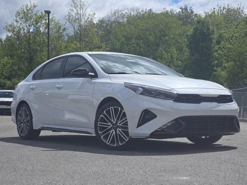 Snow White Pearl 2022 Kia Forte GT