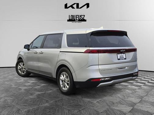 2022 Kia Carnival LXS