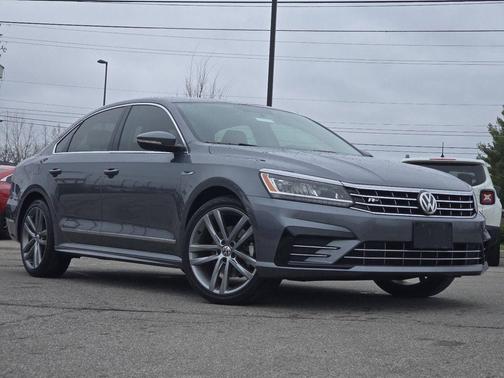 2017 Volkswagen Passat 1.8T R-Line