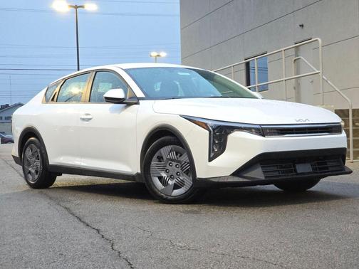 2025 Kia K4 LX