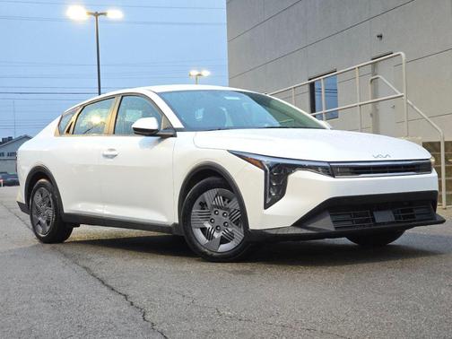 2025 Kia K4 LX