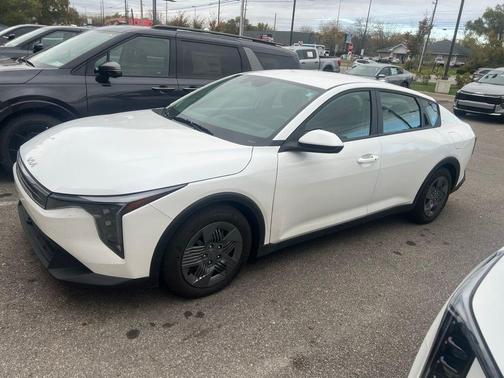 2025 Kia K4 LX