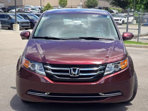Deep Scarlet Pearl 2016 Honda Odyssey SE