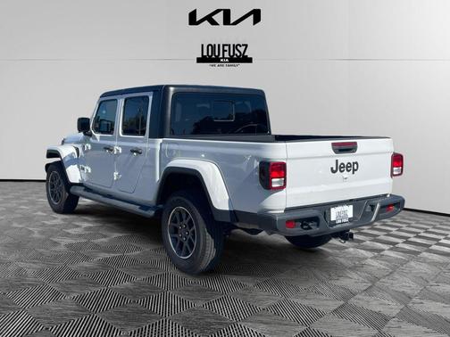 2023 Jeep Gladiator Sport