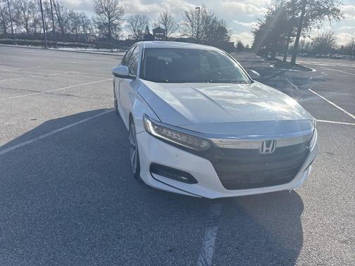 2019 Honda Accord Touring 2.0T