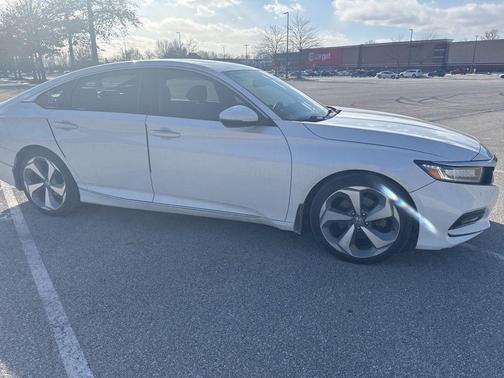 2019 Honda Accord Touring 2.0T