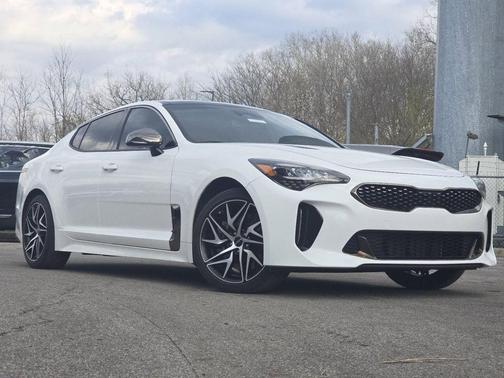 Snow White Pearl 2023 Kia Stinger GT-Line