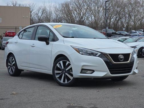 2021 Nissan Versa 1.6 SR