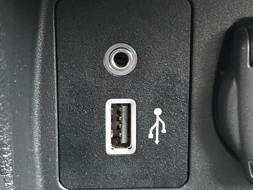 2021 Nissan Versa 1.6 SR