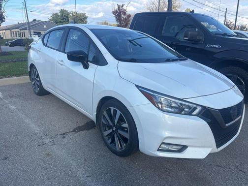 2021 Nissan Versa 1.6 SR