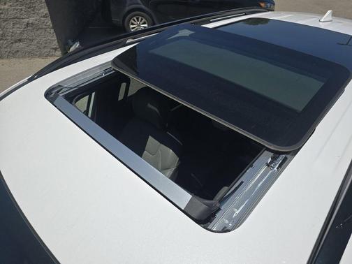 Glacial White Pearl 2023 Kia Telluride SX-Prestige X-Pro